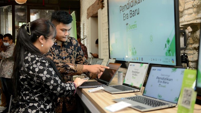 BegInilah salah satu cara menyambut Hari Pendidikan Nasional yang dihelat guna memajukan dunia pendidikan Indonesia.