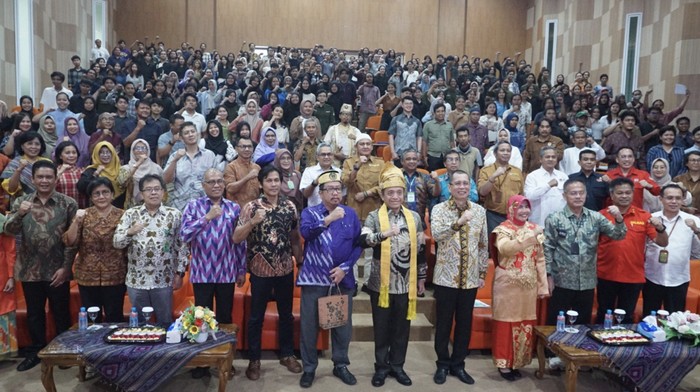 Sekretaris Jenderal KLHK Bambang Hendroyono memberikan kuliah umum di Universitas Tanjungpura, Pontianak. Dokumen Istimewa