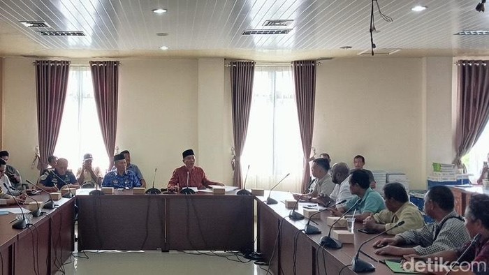 Sopir Angkutan di Pelabuhan Pangkalpinang Ngadu Ke Dewan Kota, Tak Diajak Bongkar Muat.
