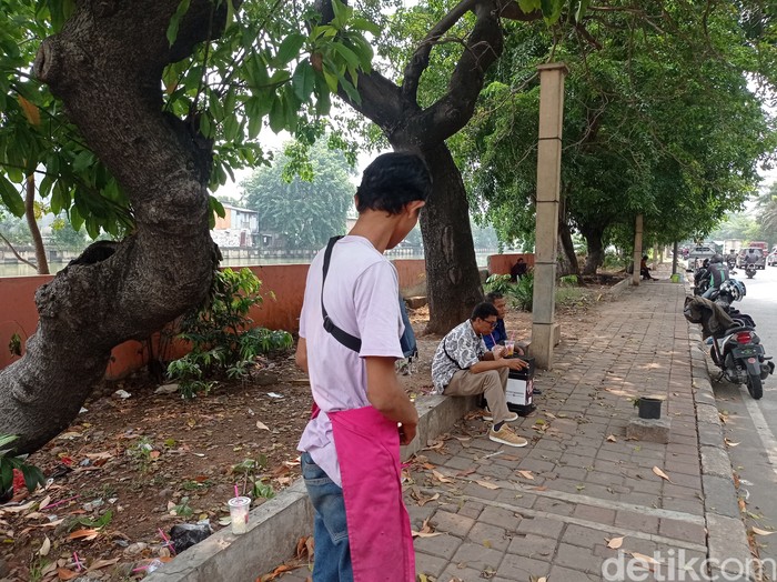 Suasana kawasan RTH Tubagus Angke, Jakarta Barat, 3 Mei 2024. (Taufiq Syarifudin/detikcom)