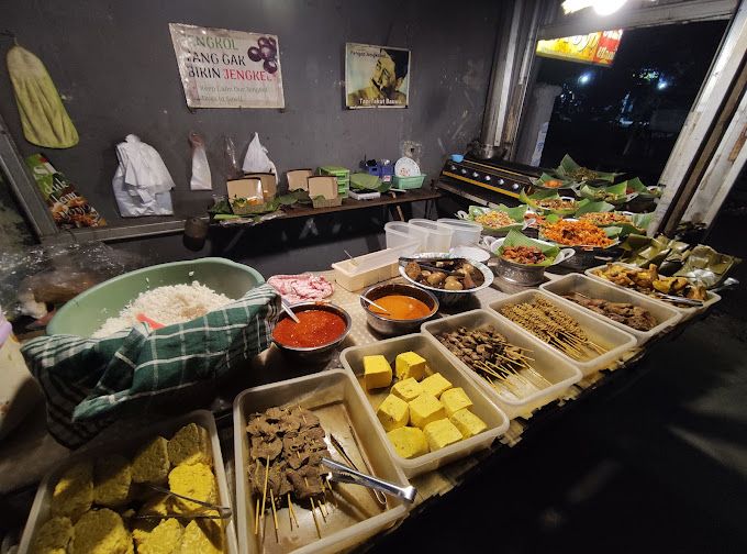 Tempat makan nasi uduk Betawi di Depok