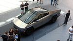 Tesla Cybertruck Curi Perhatian di Mal Berlin