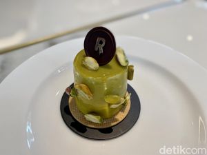 Yummy! Ada Cake Cokelat dan Cokelat Praline di Kafe Hits Ini