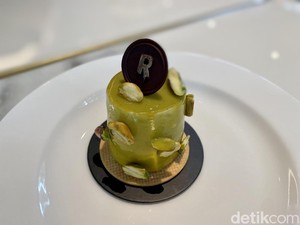 Yummy! Ada Cake Cokelat dan Cokelat Praline di Kafe Hits Ini