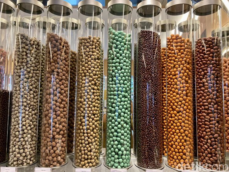 Pecinta Cokelat! Di Sini Ada Cokelat Praline Cokelat Truffle dan Cake Premium