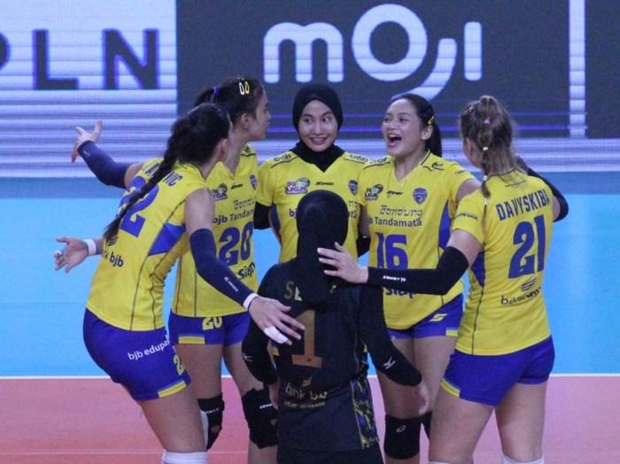 Tim putri Bandung Bjb Tandamata kembali meraih poin penuh usai mengalahkan Jakarta Livin Mandiri di Gor Jatidiri Semarang, Jumat (3/5/2024) malam.