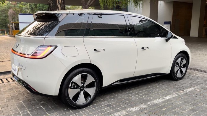 Wuling Cloud EV