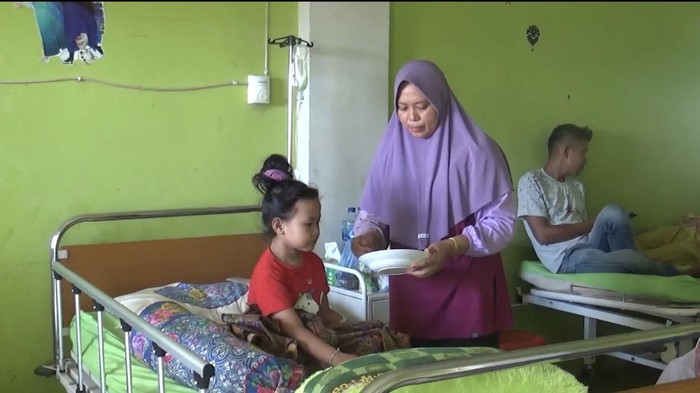 Anak yang terserang diare di Pesisir Selatan, Sumbar dirawat intensif. (Istimewa)