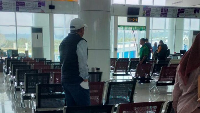 Penjelasan Kejati Gorontalo soal Hamim Pou Tersangka Bansos Berada di Bandara