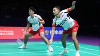 Fajar Alfian/Daniel Marthin sukses memenangi partai keempat. Hasil itu memastikan Indonesia ke semifinal Thomas Cup 2024 usai mengungguli Korea Selatan 3-1. Fajar/Daniel menang mudah melawan Ki Dong ju/Kim Won ho dengan skor akhir 21-12, 21-13. Hasil ini membuat skor Indonesia-Korsel 3-1 dan memastikan lolos ke semifinal Thomas Cup 2024.