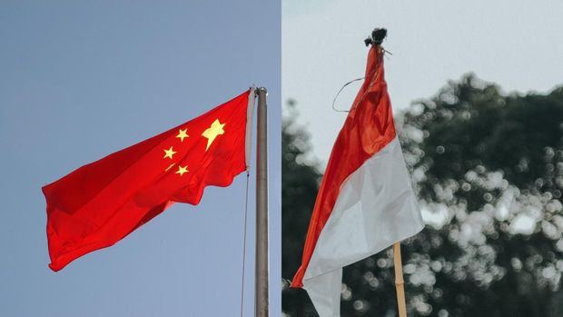 Foto kolase bendera China dan Indonesia. (Dok Pixabay)