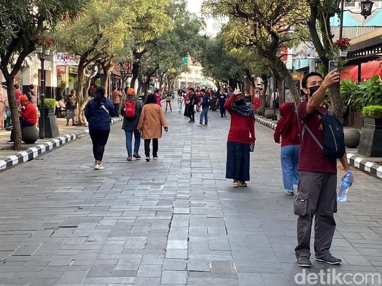 Potret Jalan Braga Bandung Tanpa Kendaraan Bermotor
