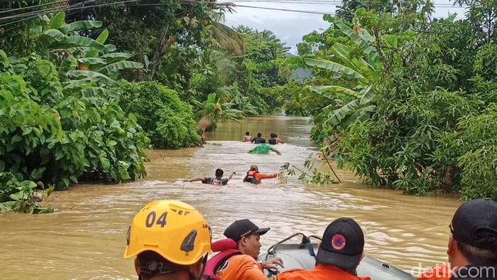 Keadaan banjir bandang Luwu. Rachmat Ariadi/detikSulsel