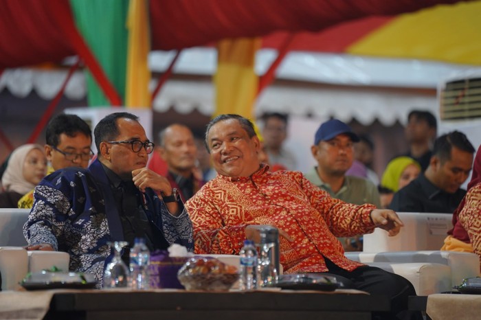 Menhub Budi Karya dan Pj Gubernur Riau SF Hariyanto