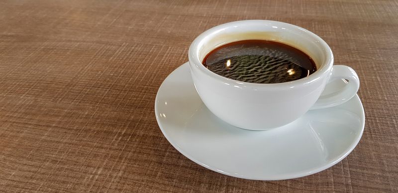 Minum Kopi Campur Cangkang Telur Turunkan Kadar Asamnya, Benarkah?