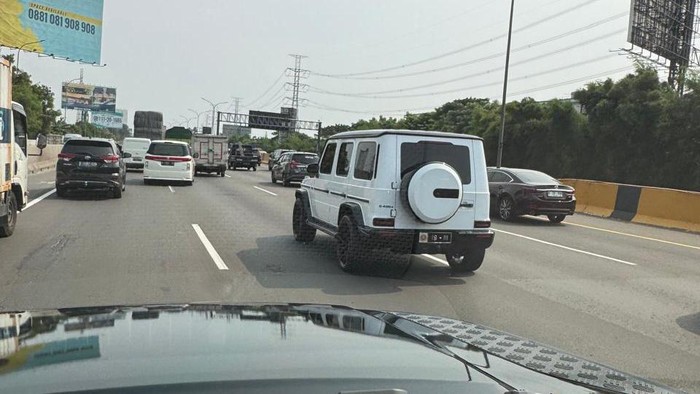 MKD Temukan Pengendara Mercy Pakai Pelat Palsu DPR, Desak Polisi Tangkap