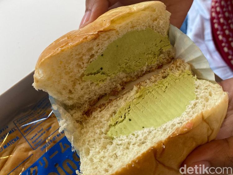 Roti Dingin Isi Krim Anti Meleleh Buat Oleh-oleh dari Bandung