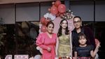 Serunya Kulineran Sherry Jolieca, Teman Dekat Kris Hatta