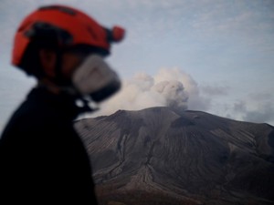 Erupsi Gunung Ruang Semburkan SO2, Dampaknya Bisa Dinginkan Bumi