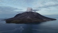 Pusat Vulkanologi dan Mitigasi Bencana Geologi (PVMBG) melaporkan status Gunung Ruang masih dalam status awas atau level IV dan kegempaan masih didominasi oleh tremor menerus.