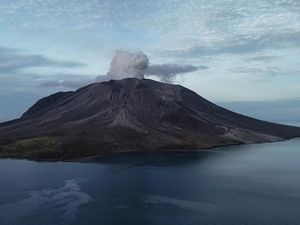 Memahami Pola Erupsi Gunung Ruang, Pakar ITB Imbau Waspada pada 2036