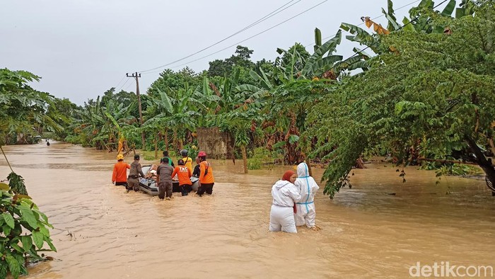 BNPB: 2.052 KK Terdampak Banjir dan Longsor di Luwu Sulsel