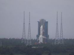 Momen Wahana Change-6 Milik China Meluncur ke Bulan