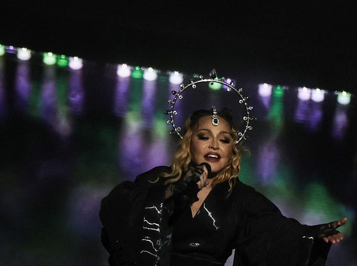 Madonna performs during a concert at the Copacabana beach in Rio de Janeiro, Brazil May 4, 2024. REUTERS/Pilar Olivares
