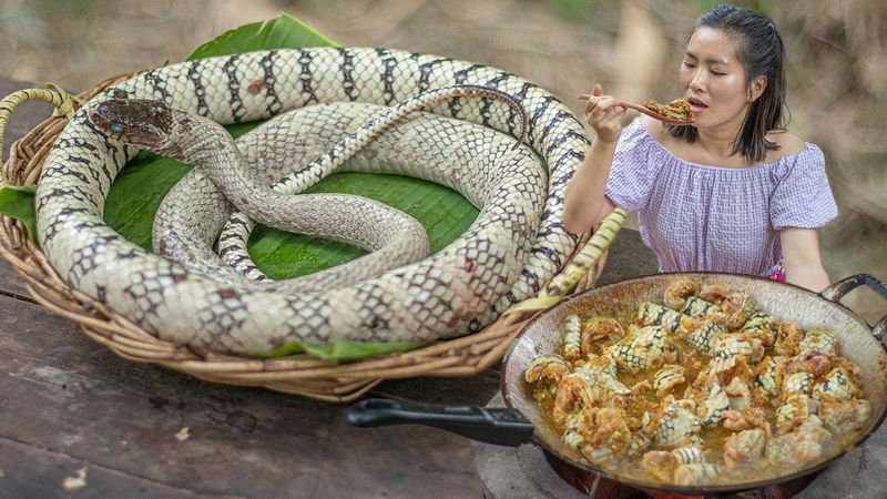 Daging Tikus hingga Katak, Santapan Ekstrem untuk Bertahan Hidup