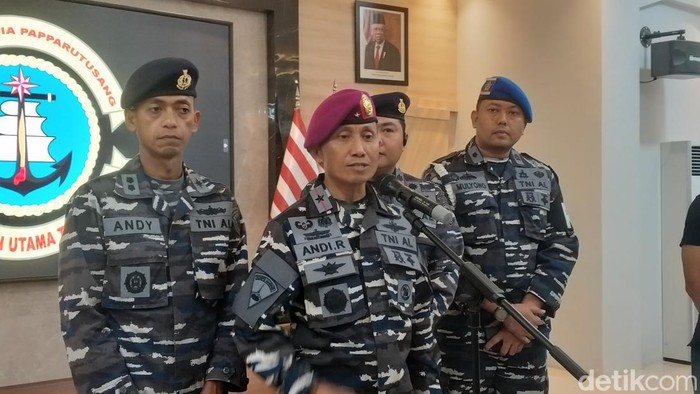 Komandan Lantamal VI (Danlantamal VI) Makasar
Brigjen TNI (Marinir) Andi Rahmat M.
