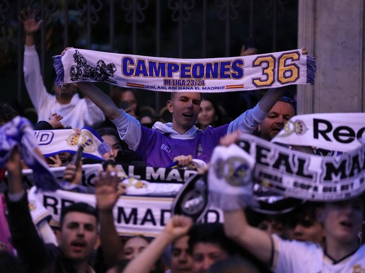 Euforia Suporter Real Madrid Rayakan Juara LaLiga