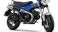Honda Dax 125 tetap mempertahankan keunikan minibike tahun 1960-an dengan bentuk T-Bone dan single 2 seater bergaya vintage, ditambah dengan lampu depan berbentuk bulat yang hadir dengan teknologi pencahayaan Full LED di sekelilingnya, serta exhaust knalpot yang posisinya tinggi mirip motor-motor adventure. Foto: Dok. Honda Thailand
