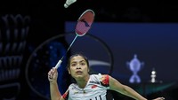 Final Uber Cup 2024 antara Indonesia vs China berlangsung di Hi Tech Sports Zone Center, Chengdu, pada Minggu (5/5). Partai pertama memainkan laga antara Gregoria Mariska Tunjung, yang menantang juara Olimpiade sekaligus pemain nomor 2 dunia Chen Yufei. Sayang sekali, Gregoria tak mampu memberikan perlawanan sengit dan menyerah dengan skor 7-21, 16-21 untuk memberi keunggulan China 1-0.