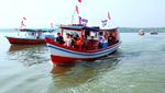 Kapal Wisata di Karangantu Lebih Hidup dan Berwarna