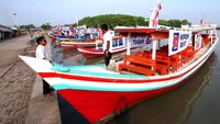 Penduduk setempat pun semakin berbenah diri, tak hanya menggantungkan mata pencaharian sebagai nelayan, namun juga mempercantik kawasan ini menjadi sebuah destinasi wisata. Guna mendukung keberlangsungan wilayah Karangantu ini, Nippon Paint Indonesia mewarnai Kehidupan #ColouringLives dengan mendonasikan 262,4 liter cat dan aksesoris pengecatan untuk 15 kapal di Karangantu.