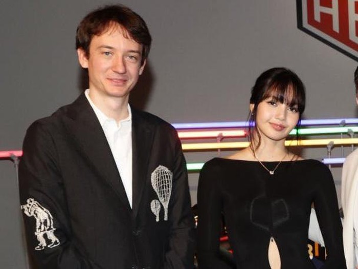 Lisa BLACKPINK dan Frederic Arnault
