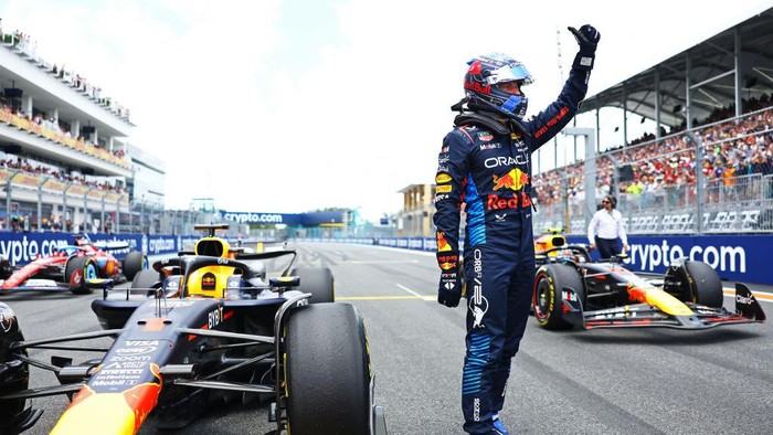 MIAMI, FLORIDA - MAY 04: Sprint winner Max Verstappen of the Netherlands and Oracle Red Bull Racing celebrates in parc ferme during the Sprint ahead of the F1 Grand Prix of Miami at Miami International Autodrome on May 04, 2024 in Miami, Florida. (Photo by Mark Thompson/Getty Images)