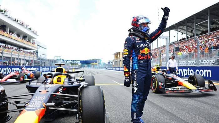 MIAMI, FLORIDA - MAY 04: Sprint winner Max Verstappen of the Netherlands and Oracle Red Bull Racing celebrates in parc ferme during the Sprint ahead of the F1 Grand Prix of Miami at Miami International Autodrome on May 04, 2024 in Miami, Florida. (Photo by Mark Thompson/Getty Images)