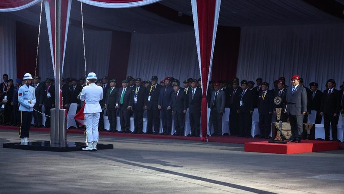 Momen Prabowo Pimpin Upacara Parade Senja, Andika Perkasa Hadir