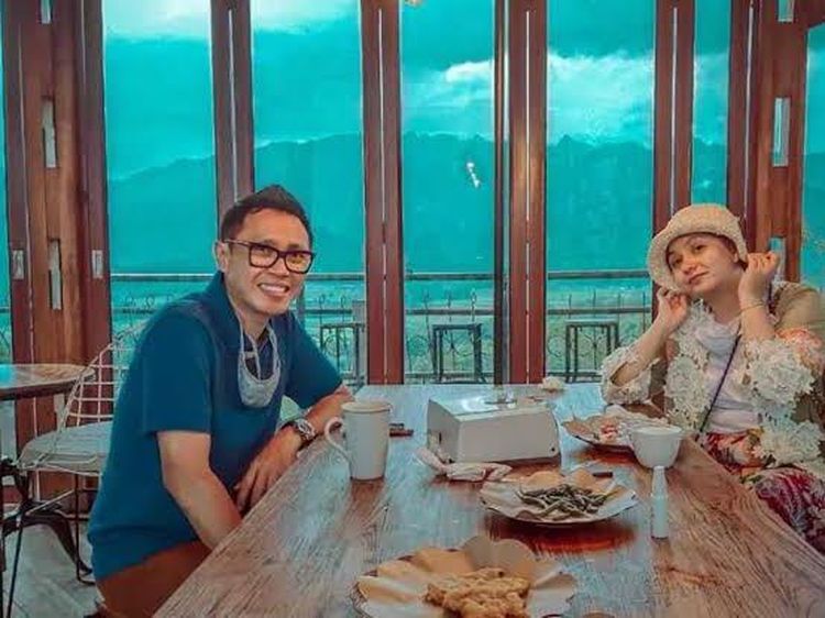 Momen Eko Patrio Makan di Warung Kaki Lima hingga Resto Bintang Lima