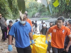 Pria Ditemukan Tewas di Sungai Lombok, Penyebabnya Masih Misteri