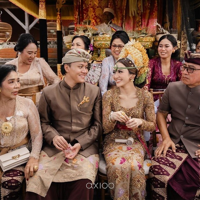 Potret Mahalini dan Rizky Febian Gelar Upacara Adat Bali Jelang Pernikahan Potret Mahalini dan Rizky Febian Gelar Upacara Adat Bali Jelang Pernikahan