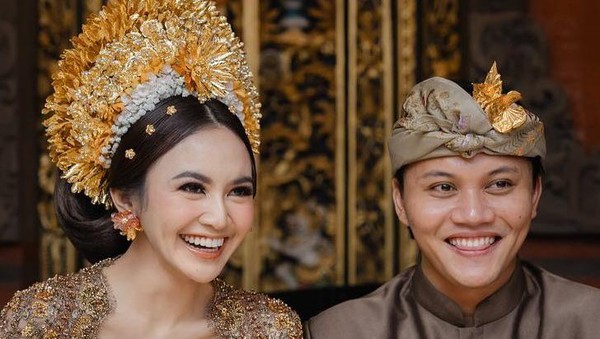 8 Gaya Mahalini dan Rizky Febian Gelar Prosesi Adat Bali Jelang Nikah