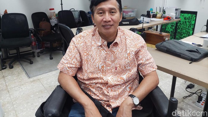 Presiden Dilans Indonesia Farhan Helmy.