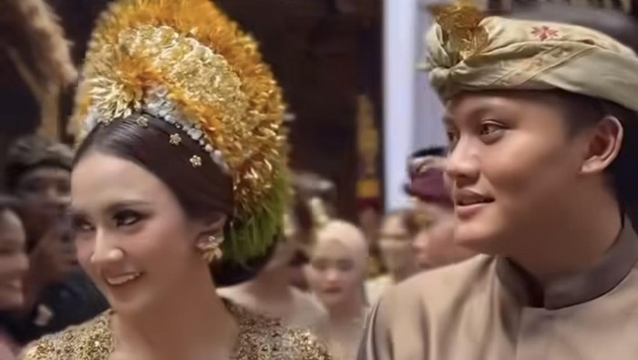Rizky Febian dan Mahalini menggelar prosesi adat Bali jelang pernikahan