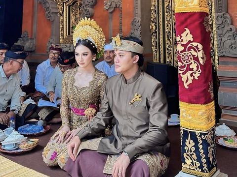 Rizky Febian dan Mahalini menggelar prosesi adat Bali jelang pernikahan