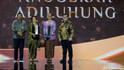 Anugerah Adiluhung untuk Jasa Istimewa Sultan HB IX dan Dokter Lo