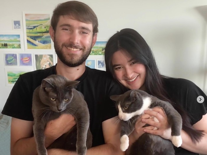 Stephanie Poetri bersama tunangannya Asher Novkov-Bloom