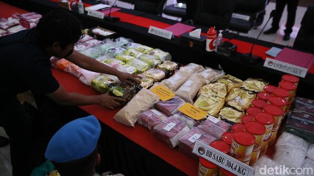 28.861 Tersangka Narkoba Dibekuk hingga 3,7 Ton Sabu Disita Polri