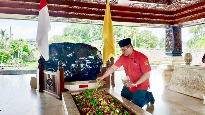 Anggota DPRD DKI Jakarta dari Fraksi PDI Perjuangan Hardiyanto Kenneth
